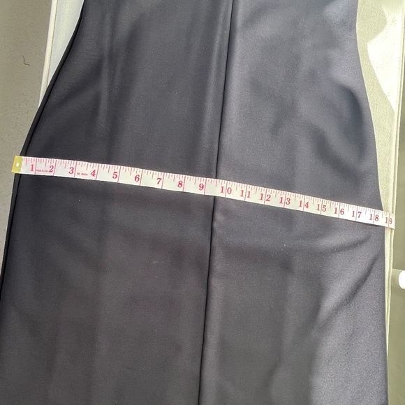 COS (XS) navy blue long-sleeve midi-dress with V-neck and zipper-back, like new. - Picture 11 of 16